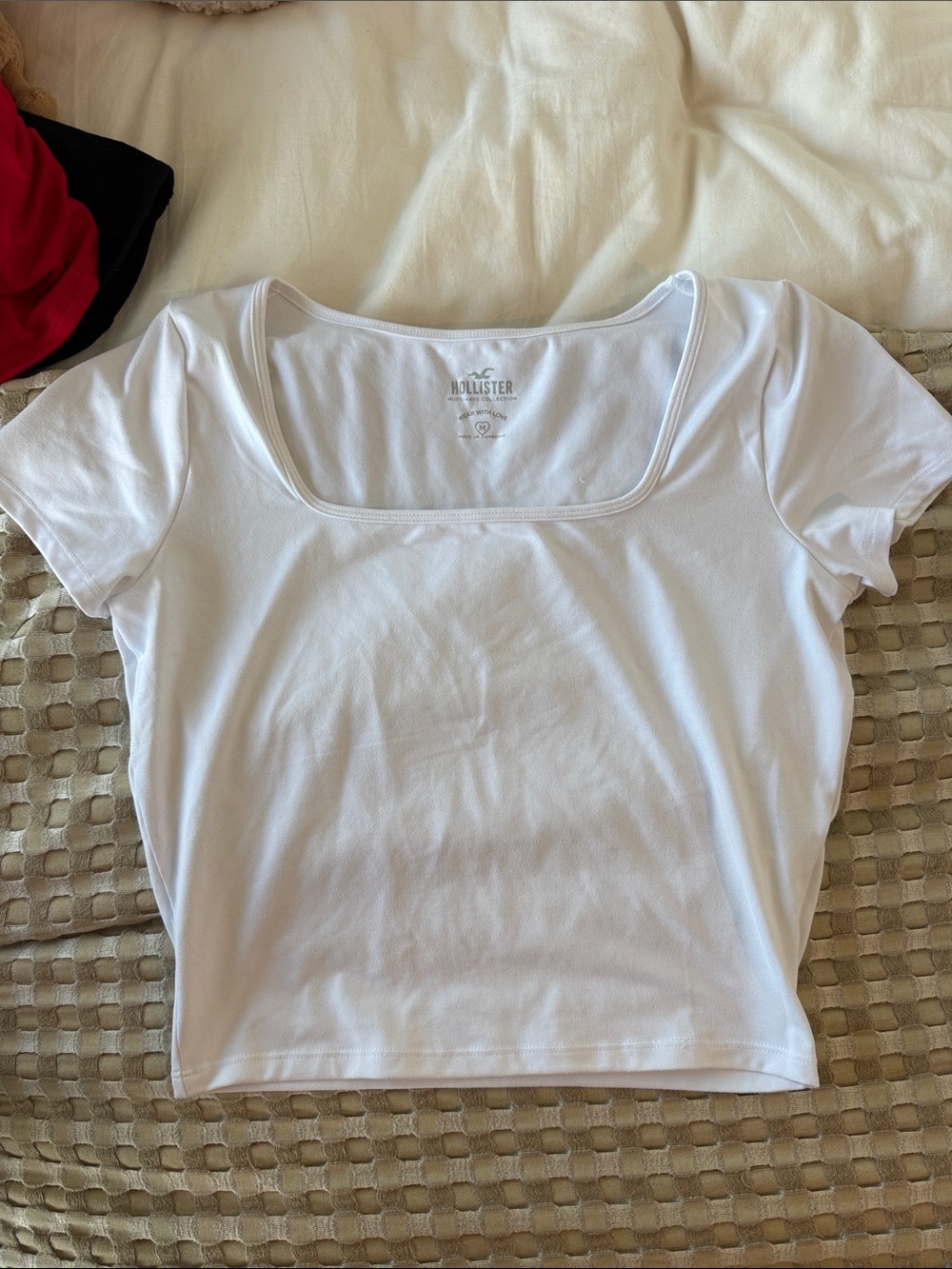 Hollister white tee